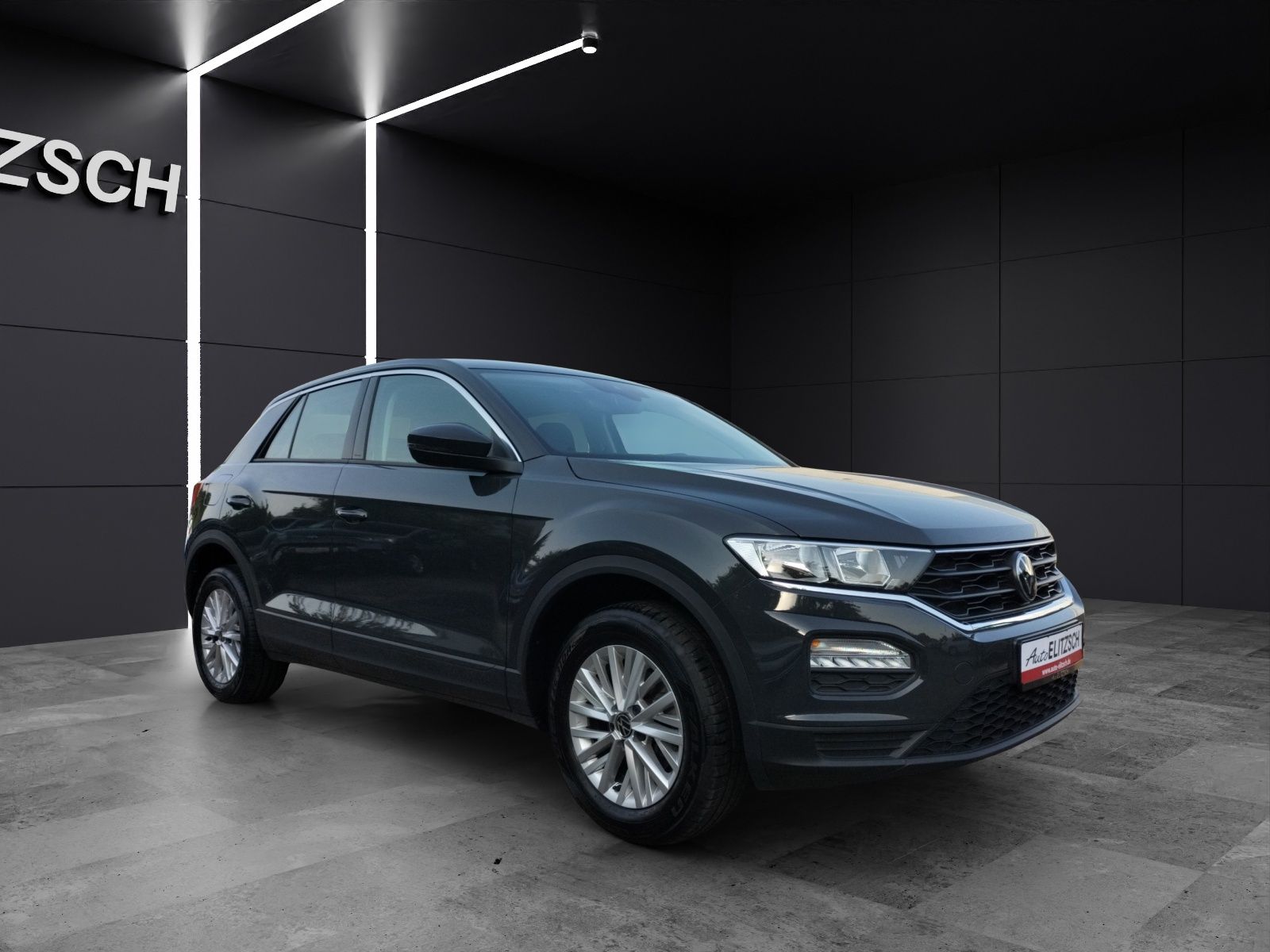 Fahrzeugabbildung Volkswagen T-Roc TSI AHK SHZ Klima WeConnect DAB+