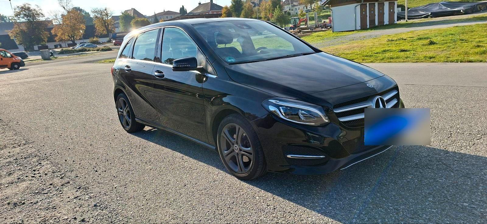 Mercedes-Benz B 200