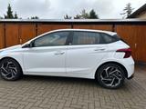 Hyundai i20 Intro Edition Mild-Hybrid wie NEU - Hyundai i20 Intro mit Benzin-Antrieb
