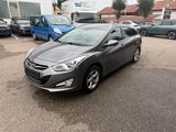 Hyundai i40 cw 2.0 GDI Style*AHK-2xPDC-CAM-8xALU* - gebrauchte Hyundai i40 aus dem Jahr 2011