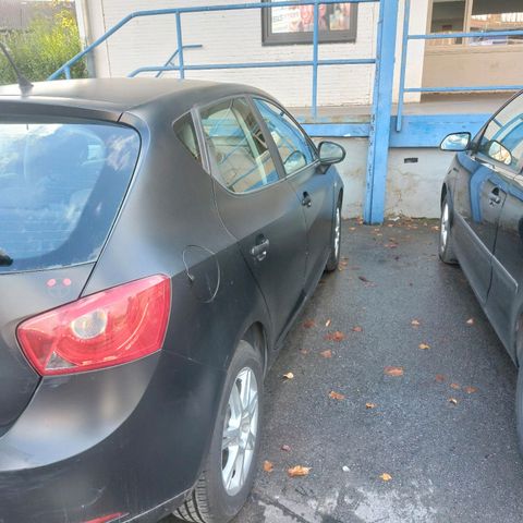 Seat Ich verkaufe mein seat ibiza Benzin 1,4 2010