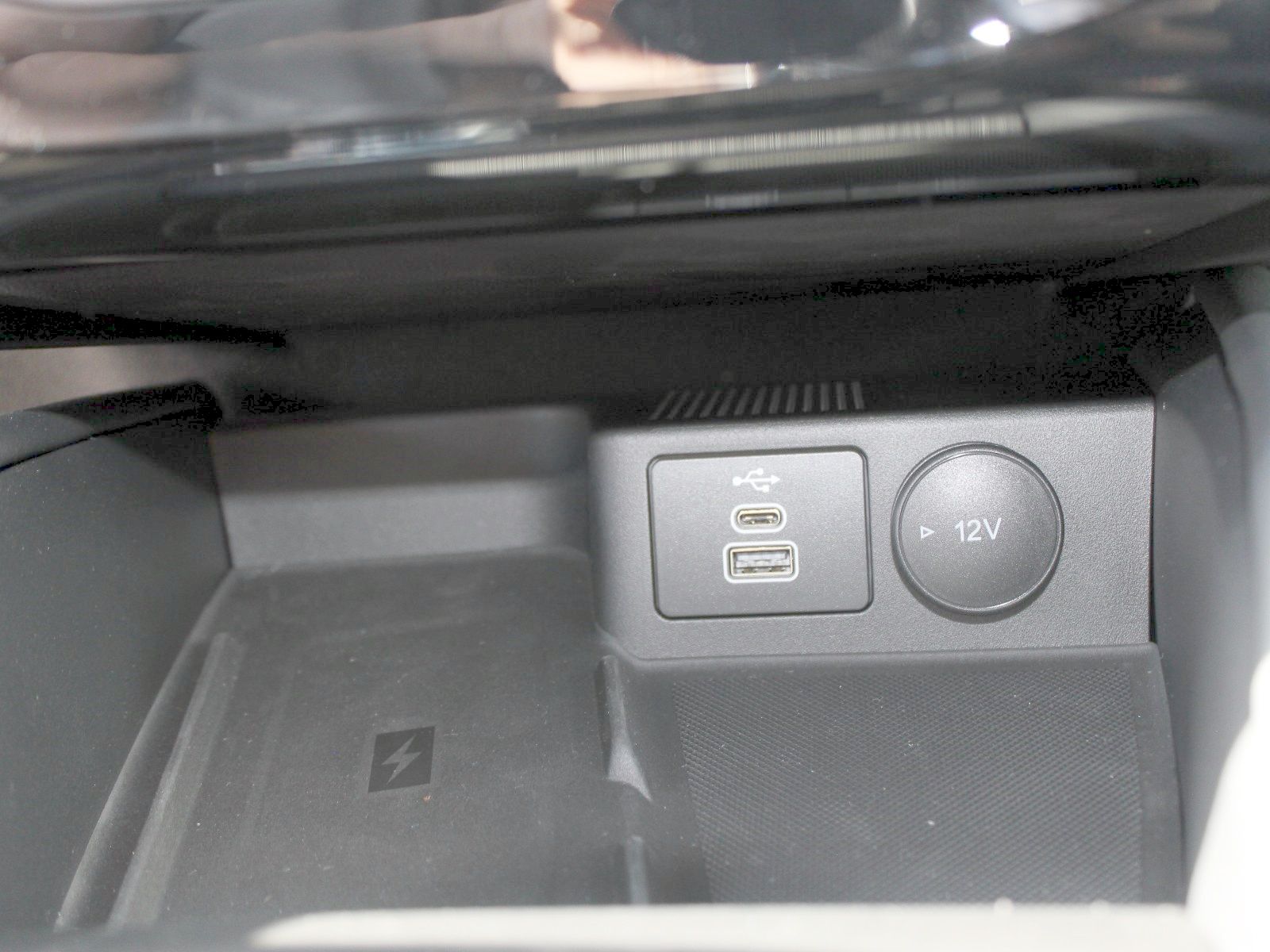 Fahrzeugabbildung Ford Kuga Hybrid ST-Line X