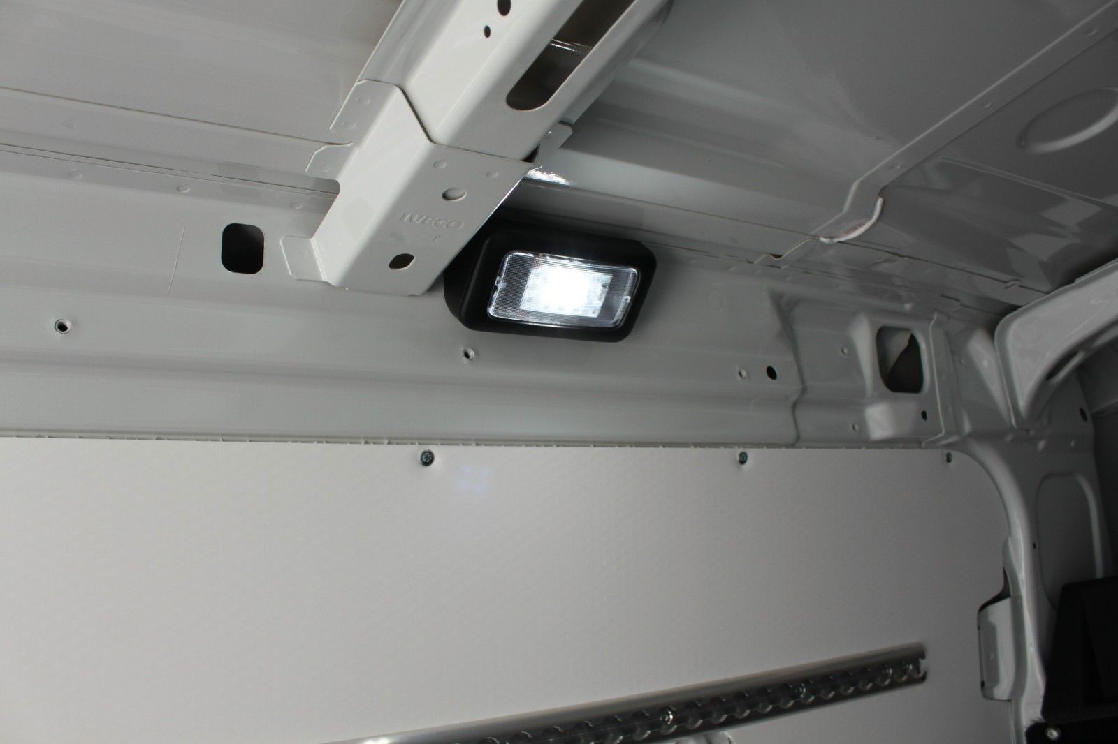 Fahrzeugabbildung Iveco 35S14 KaWa
