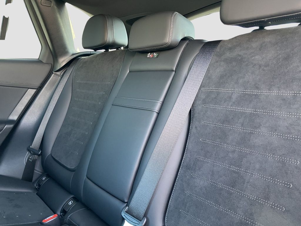 Fahrzeugabbildung Mercedes-Benz GLC 200 4MATIC AMG*NIGHT*Navi*KeyLess*PDC*RFK