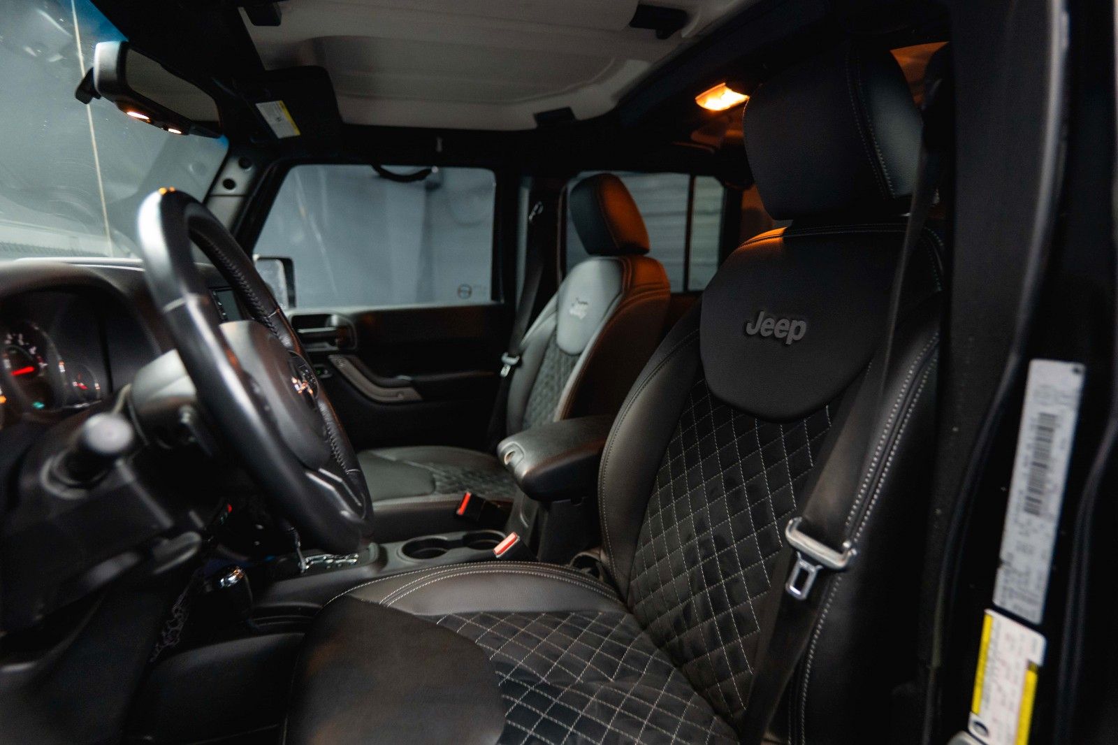 Fahrzeugabbildung Jeep Wrangler 3.6 V6 UNLIMITED SPORT OFFROAD 4x4 LED