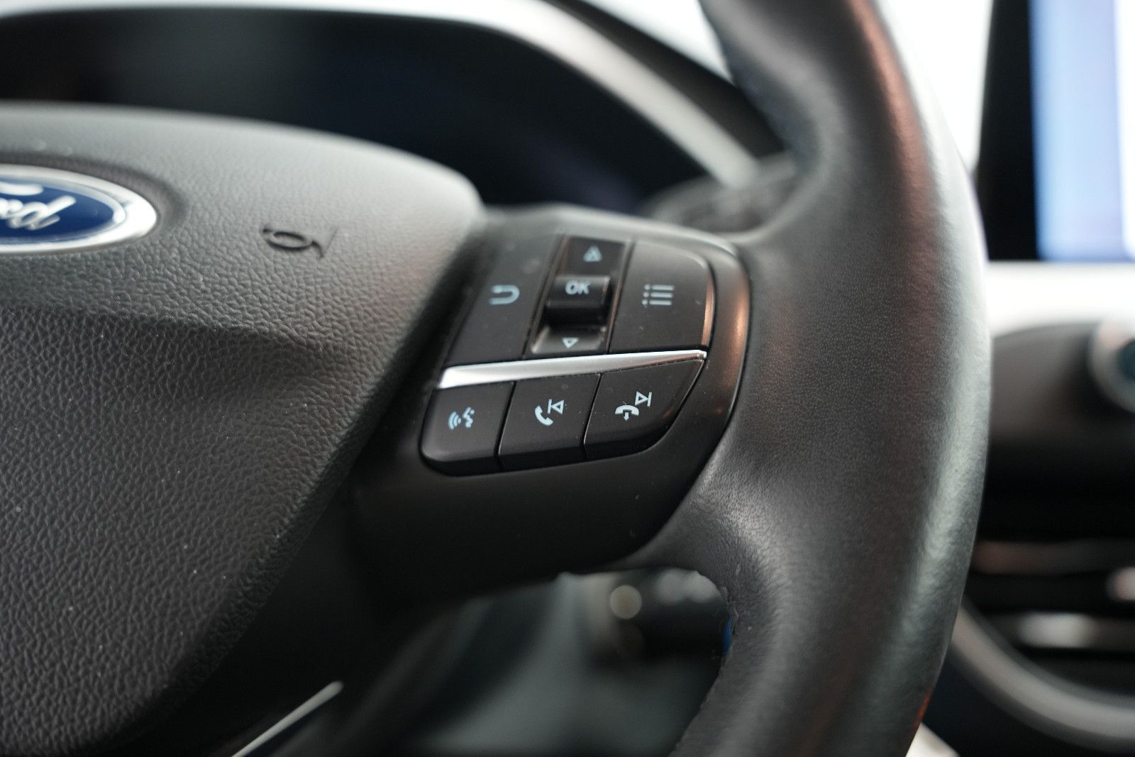 Fahrzeugabbildung Ford Focus Turnier Cool & Connect *Navi*SHZ*Klima*PDC