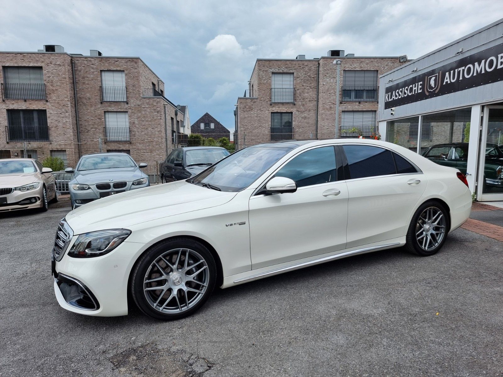 Fahrzeugabbildung Mercedes-Benz S 63 AMG/Facelift ohne OPF/Erstlack/Sammler