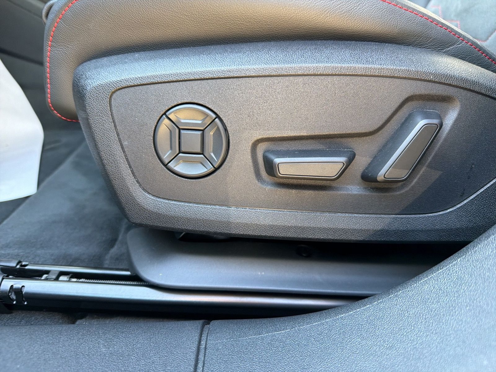 Audi S6 e-tron - Bild 21