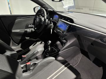 Fotografie 4 des Opel Corsa 1.2 Direct Injection Turbo GS