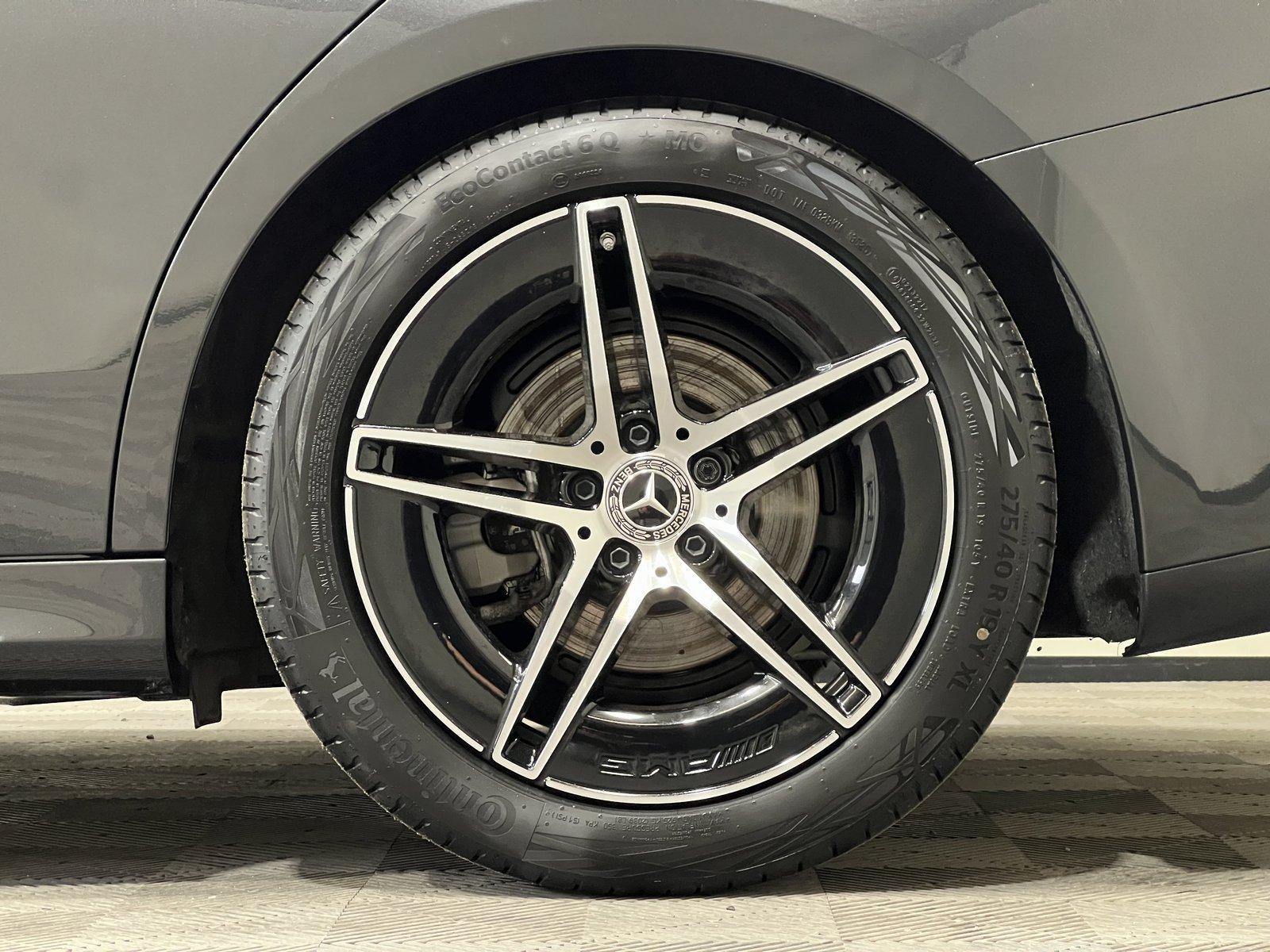 Mercedes-Benz E 220T d 4M AMG Line Advanced Night PanoDach+AHK