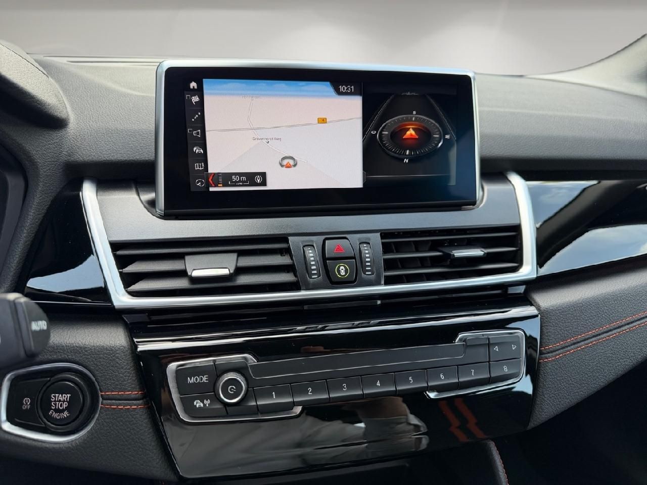 Fahrzeugabbildung BMW 2 Active Tourer 220 i Sport Line