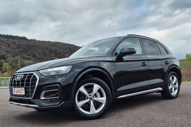 AUDI Q5 50 TFSI e quattro advanced, Navi, AHK.