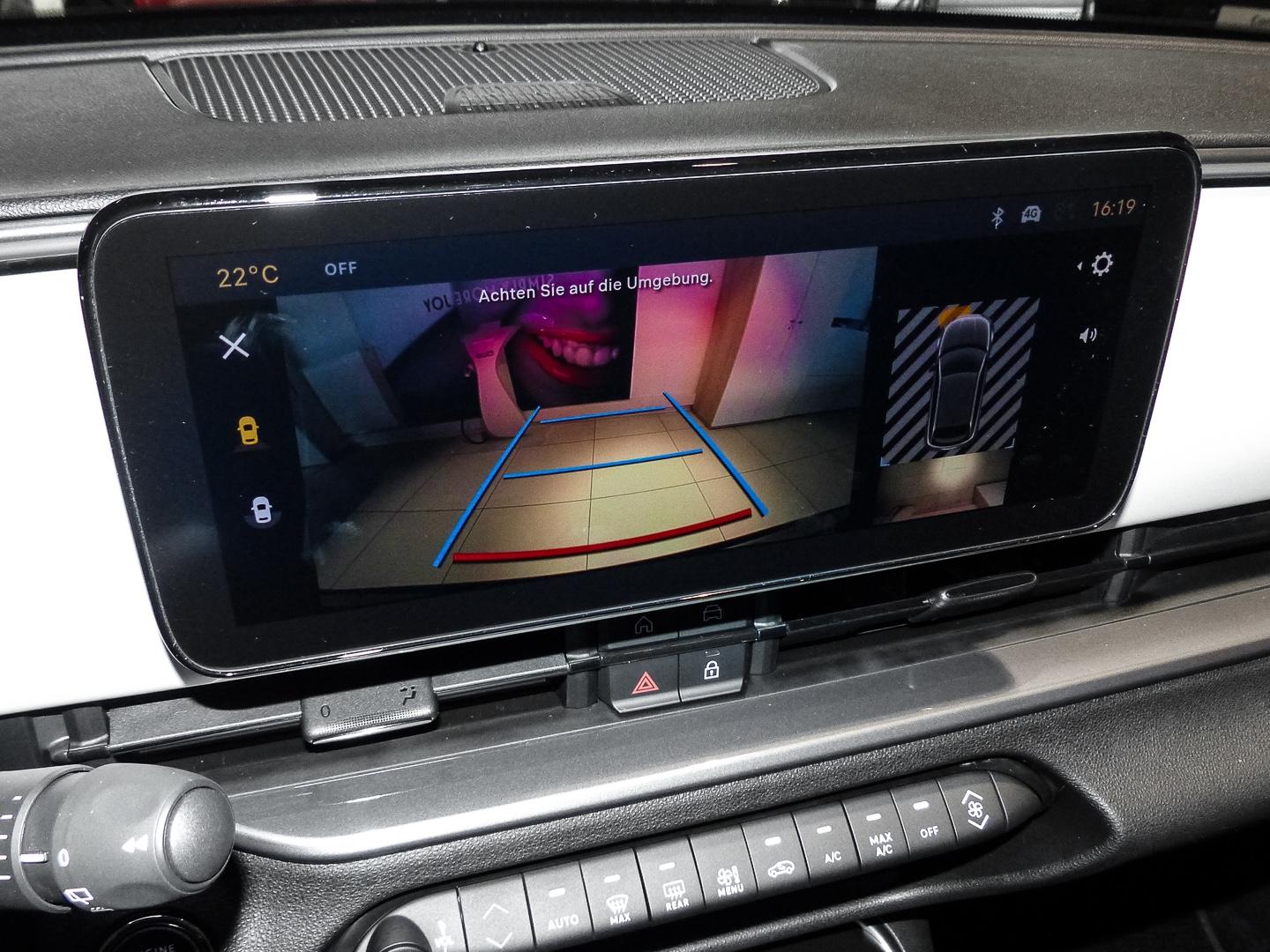 Fiat 600 La Prima Hybrid DCT Navi Massage Sitz LED