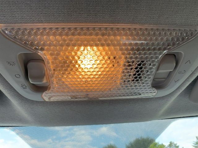Foto Nummer 17: PEUGEOT 108