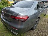 Mercedes-Benz E 220 d 4MATIC Autom. - - Mercedes-Benz E 220 in Herne
