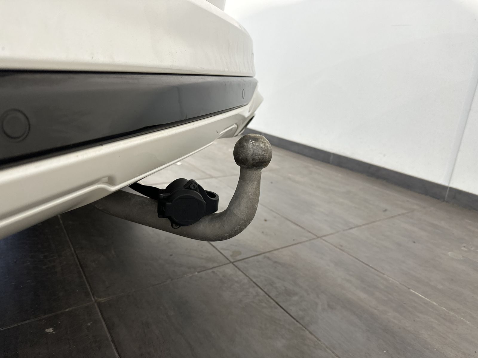 Fahrzeugabbildung Ford Kuga 2.0 EcoBlue 4x4 Vignale NAV+LED+AHK+PANO+VC