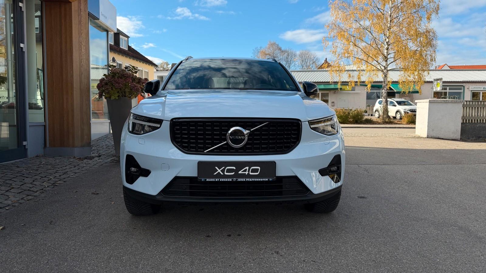 Volvo XC40 B3 Plus Dark/3 Pakete/Allwetterräder++