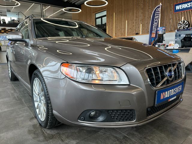 Volvo V70 Kombi Momentum *Leder*