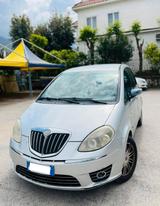 Lancia MUSA 1.3 Mjt 95 CV Platinum - Lancia Musa Platinum mit Diesel-Antrieb