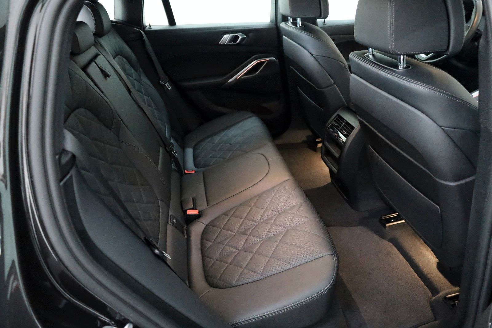 Fahrzeugabbildung BMW X6 xDrive 30d Leder,Navi,Laser,HUD,PanDach,ParkP