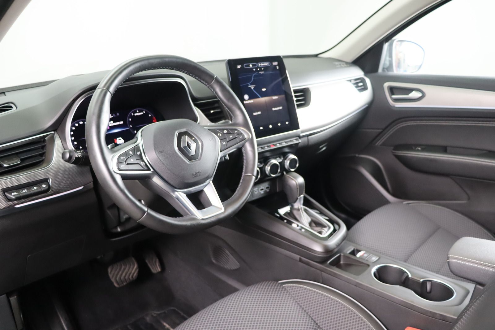 Fahrzeugabbildung Renault Arkana * LED * RFK * Lenkradhzg.