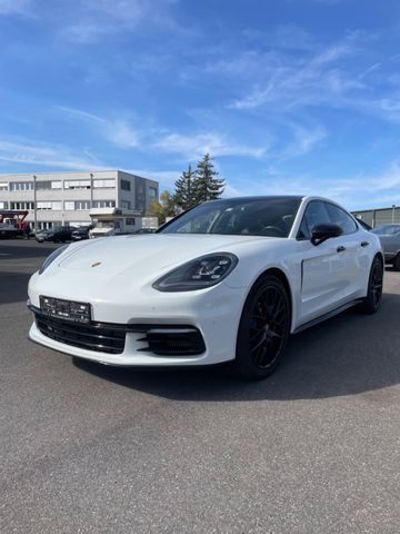 Porsche Panamera 4S