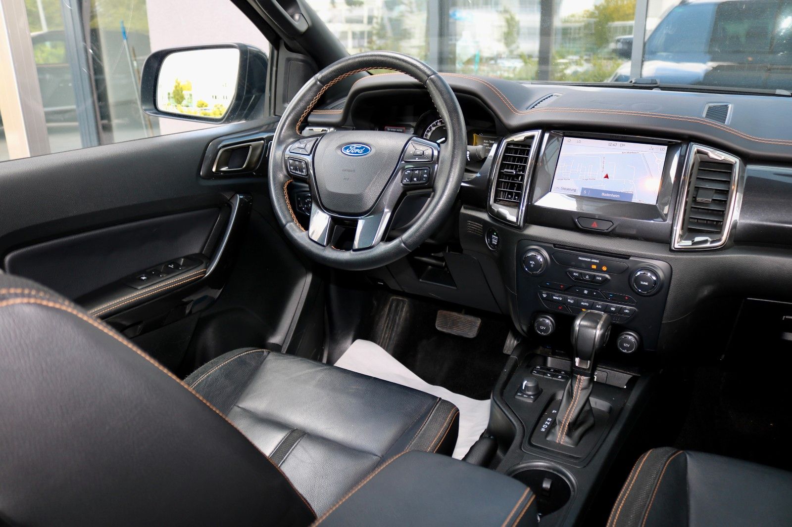 Car Image 28