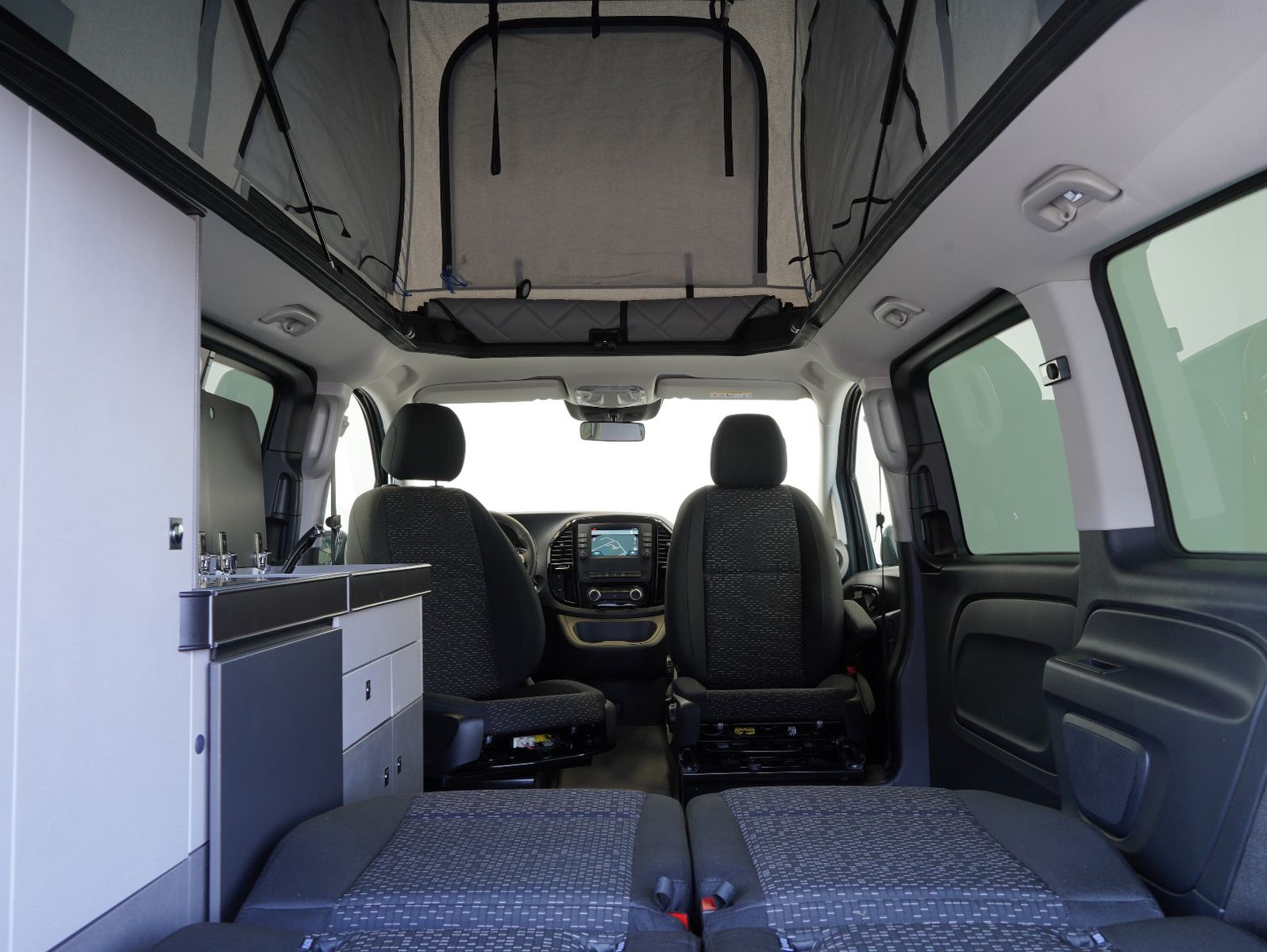 Fahrzeugabbildung Mercedes-Benz Vito Tourer 119 CDI Pro 4x4 lang PÖSSL/KÜCHE
