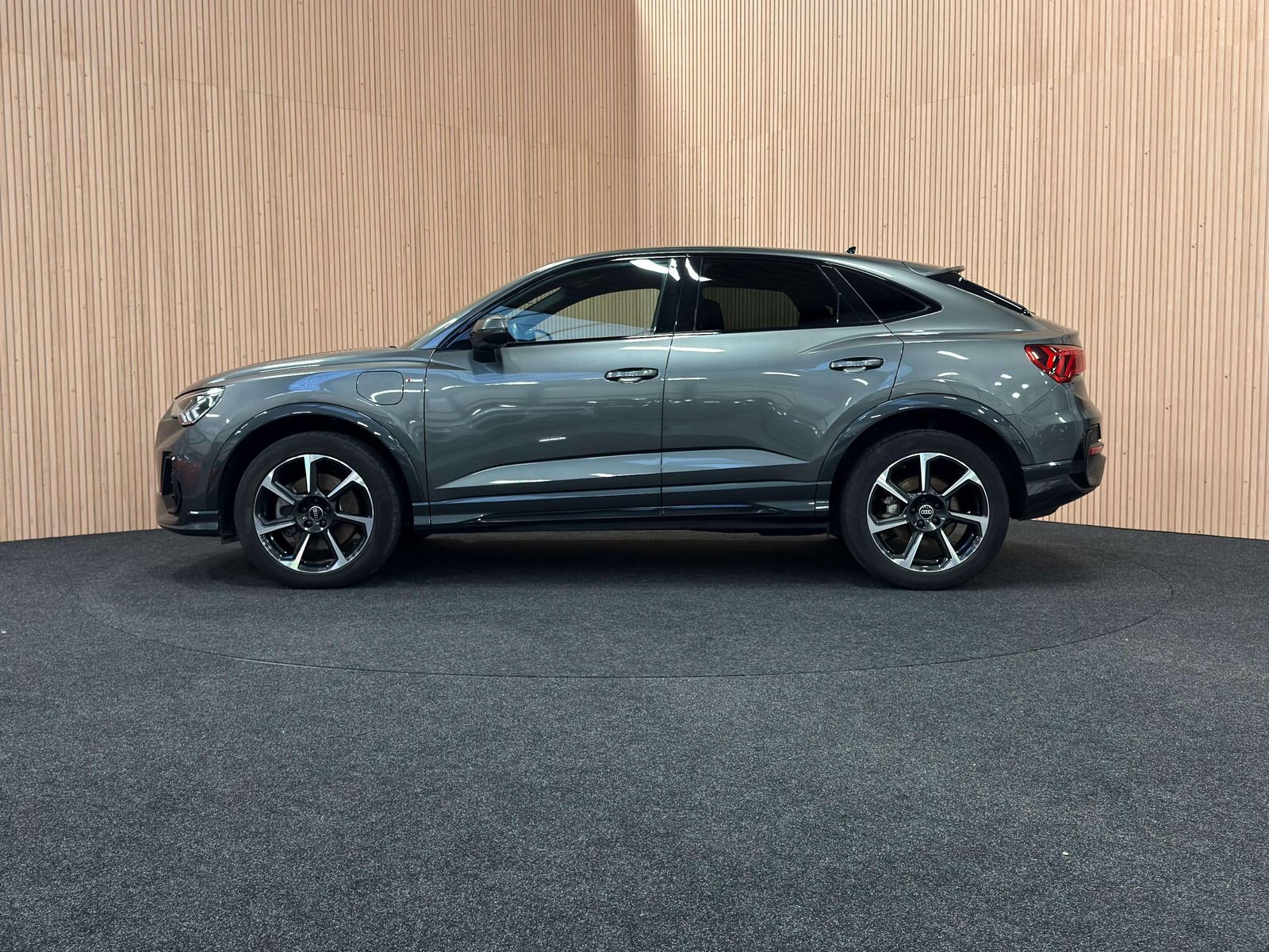 Audi Q3 Q3 45 TFSIe Sportback S tronic S line| ACC| C imagem 2