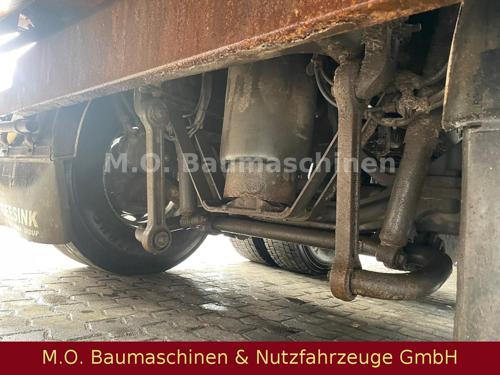 Fahrzeugabbildung Mercedes-Benz Actros 2536 /  6-Zyl / 3-Achser / AC / L+L Achse