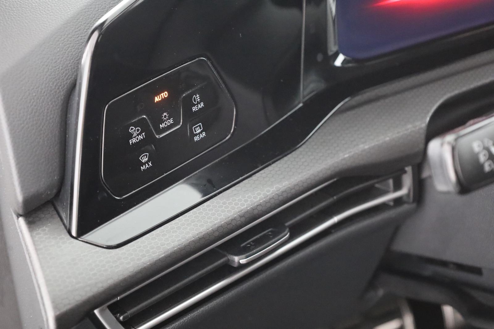 Volkswagen Golf VIII 2.0 TSI GTI Clubsport LED Navi Pano, миниатюра 20