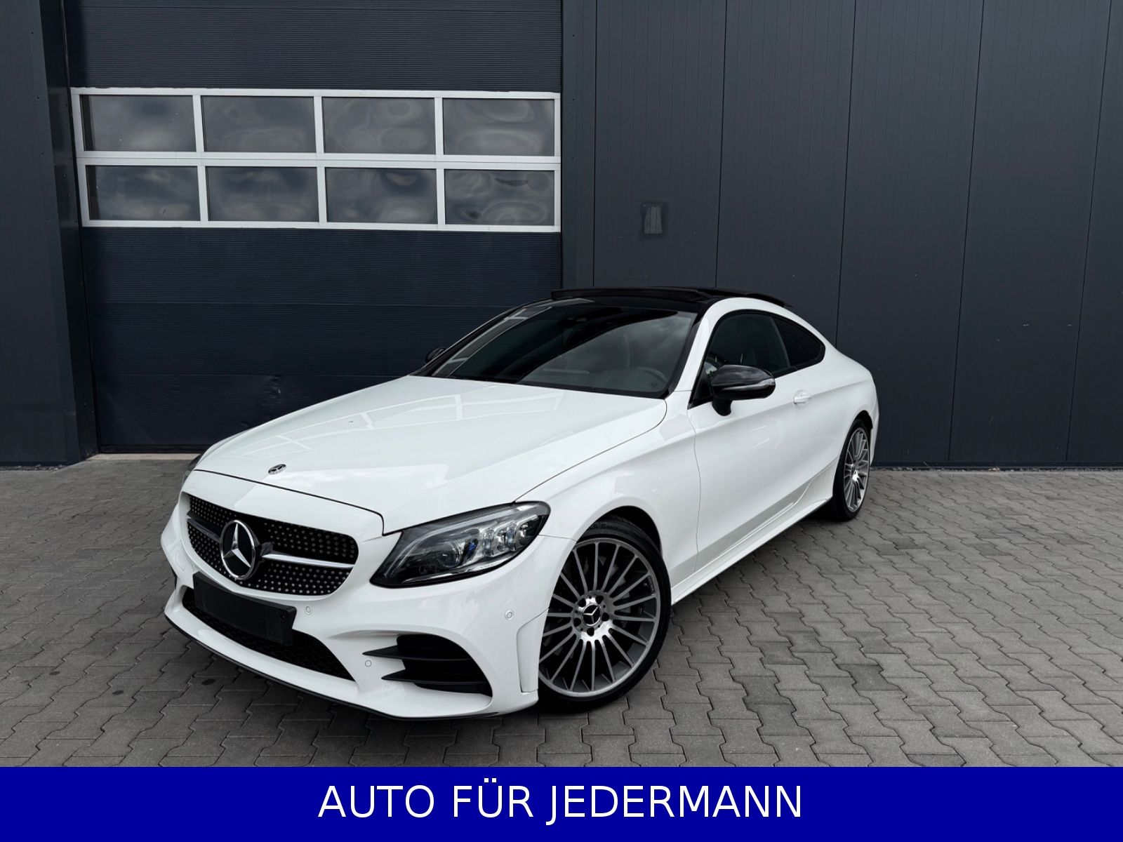 MERCEDES-BENZ C 300 Coupe AMG *LED*NightPaket*Panorama*Kamera*