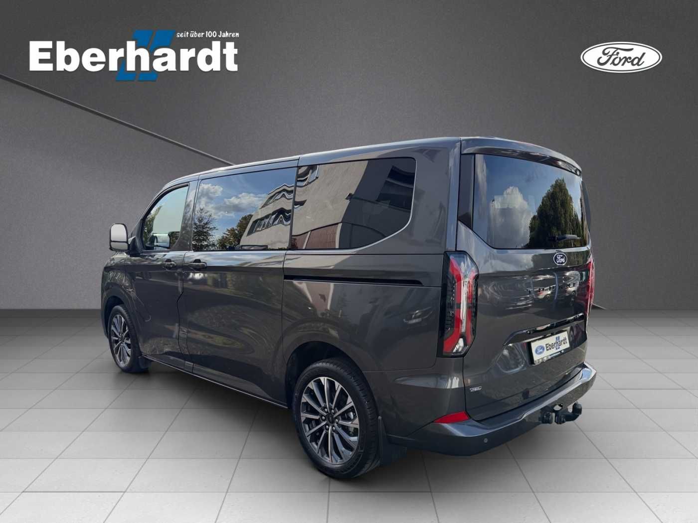 Ford Tourneo Custom Plug-in Hybrid Titanium X imagem 3