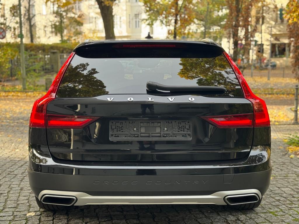 Volvo V90 Cross Country