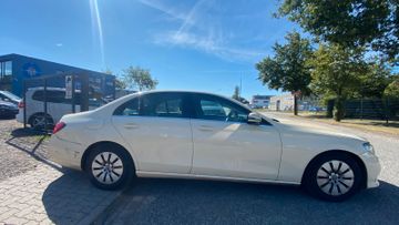 Mercedes E 200 - 4