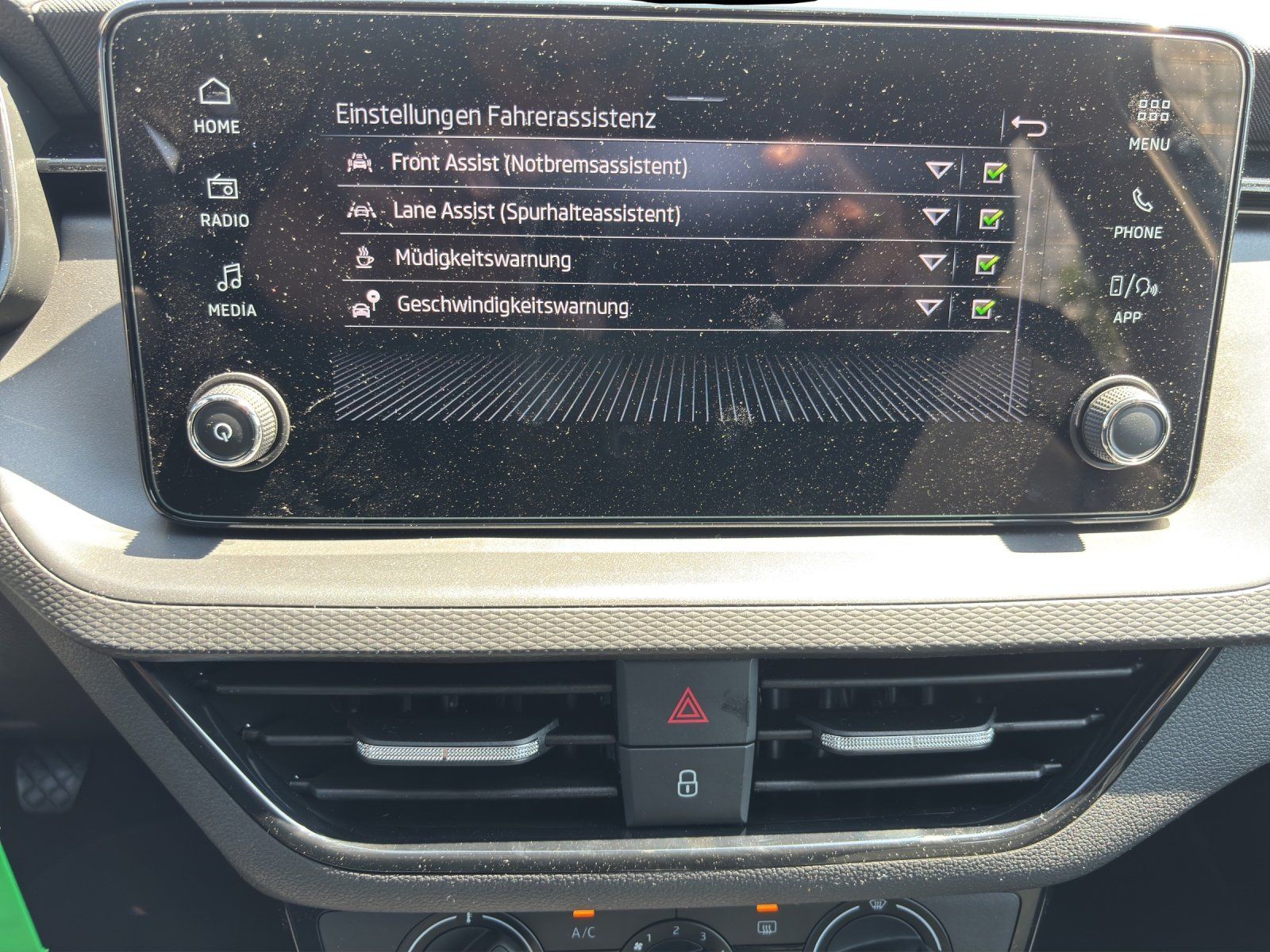 Fahrzeugabbildung SKODA Scala Essence 1,0 TSI 70 kW