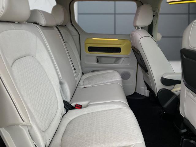 ID. Buzz Pro 150 kW*204 PS*Akku:77kWh*NAVI*