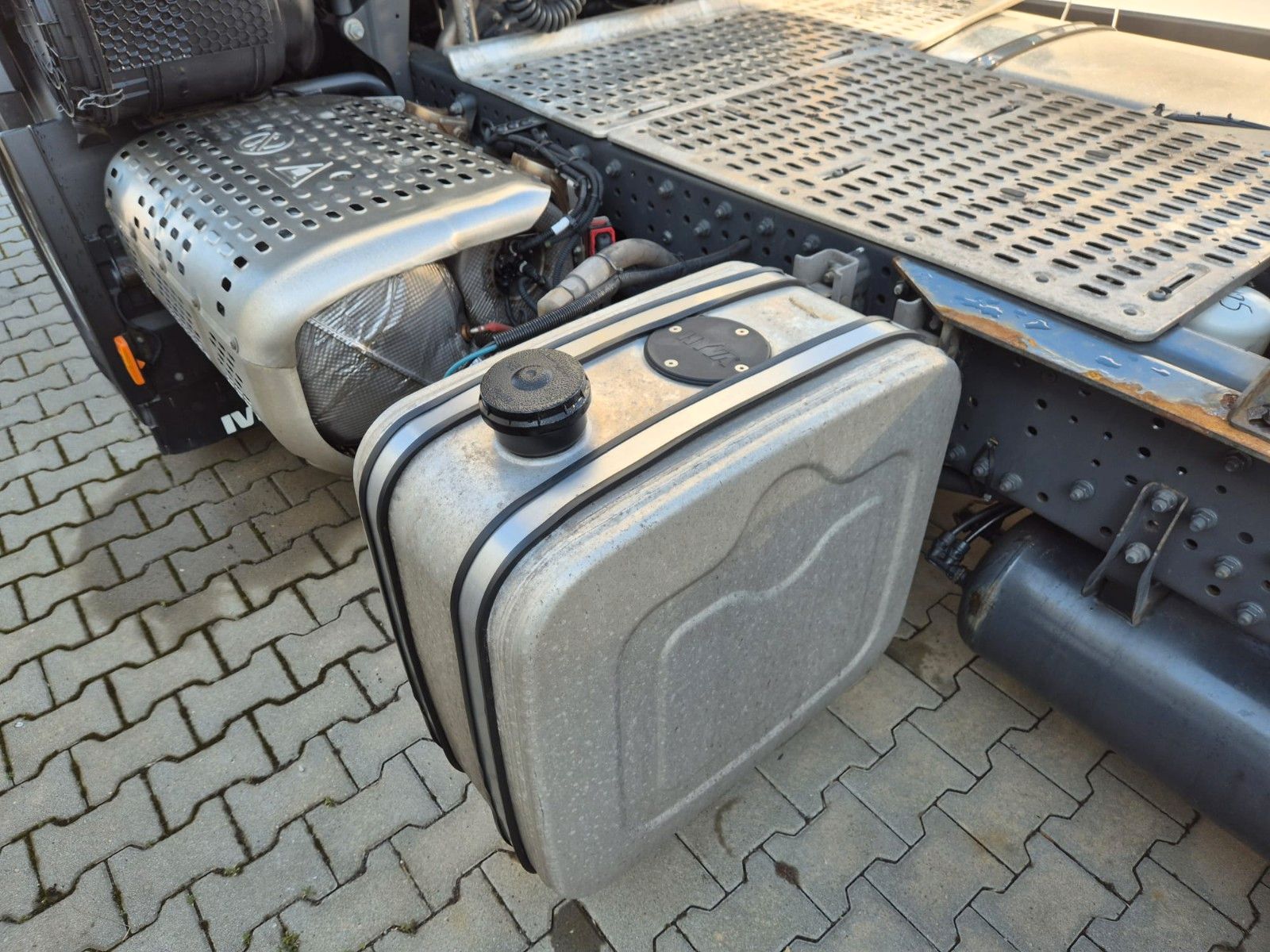 Fahrzeugabbildung Iveco S-Way AS440S48T/P mit Kipphyfraulik