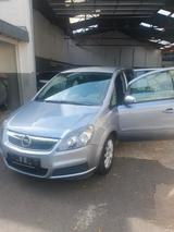 Opel Zafira - Opel Zafira aus 2025
