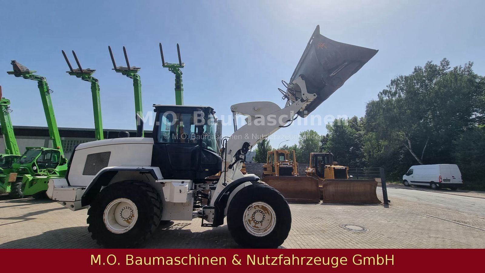 Fahrzeugabbildung CAT 930 M / BSS / AC / Waage / ZSA / Klappschaufel