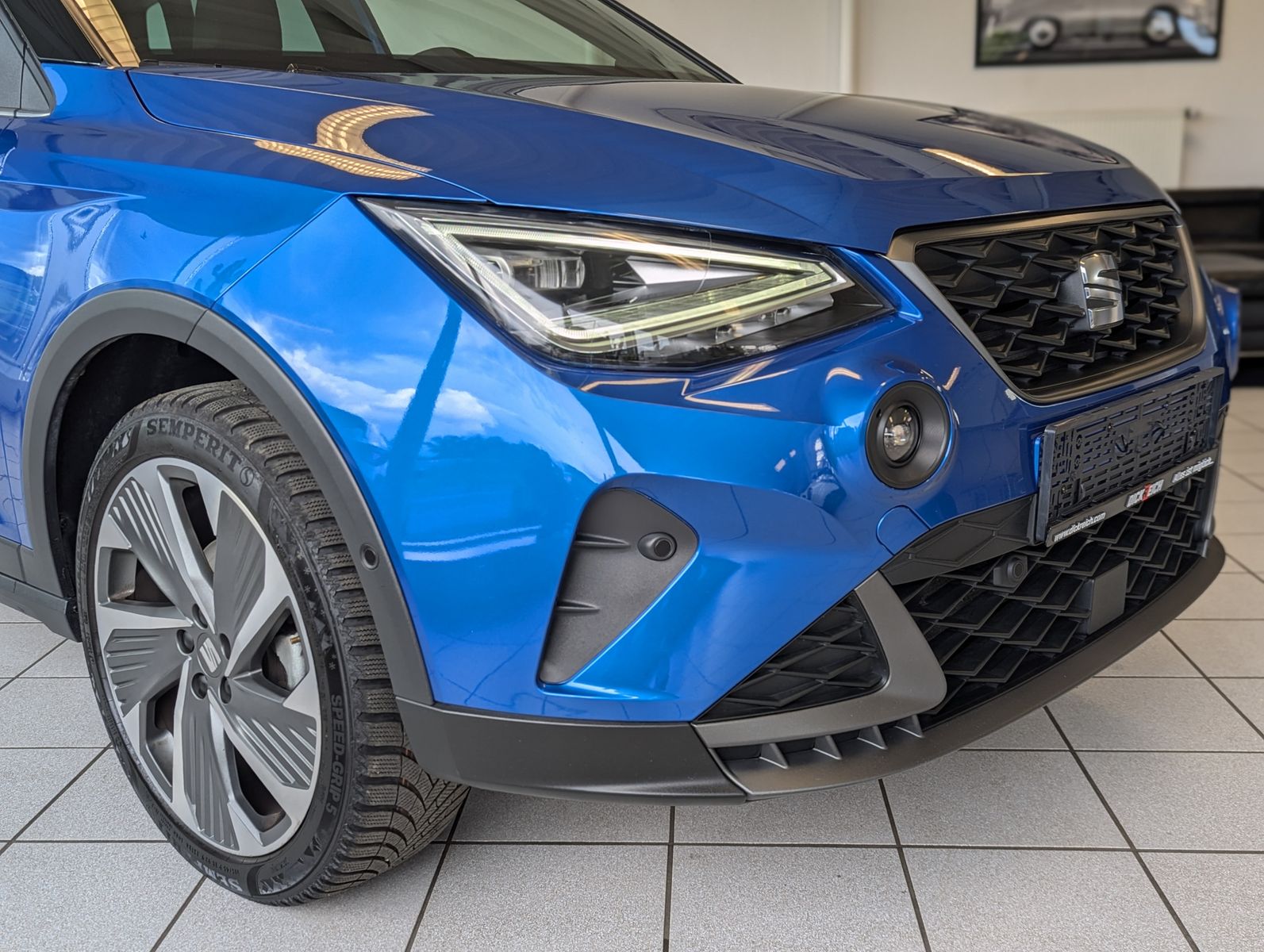 SEAT Arona 1.5 TSI DSG FR LED ACC Cam Dinamica AHK 18 - Image 9