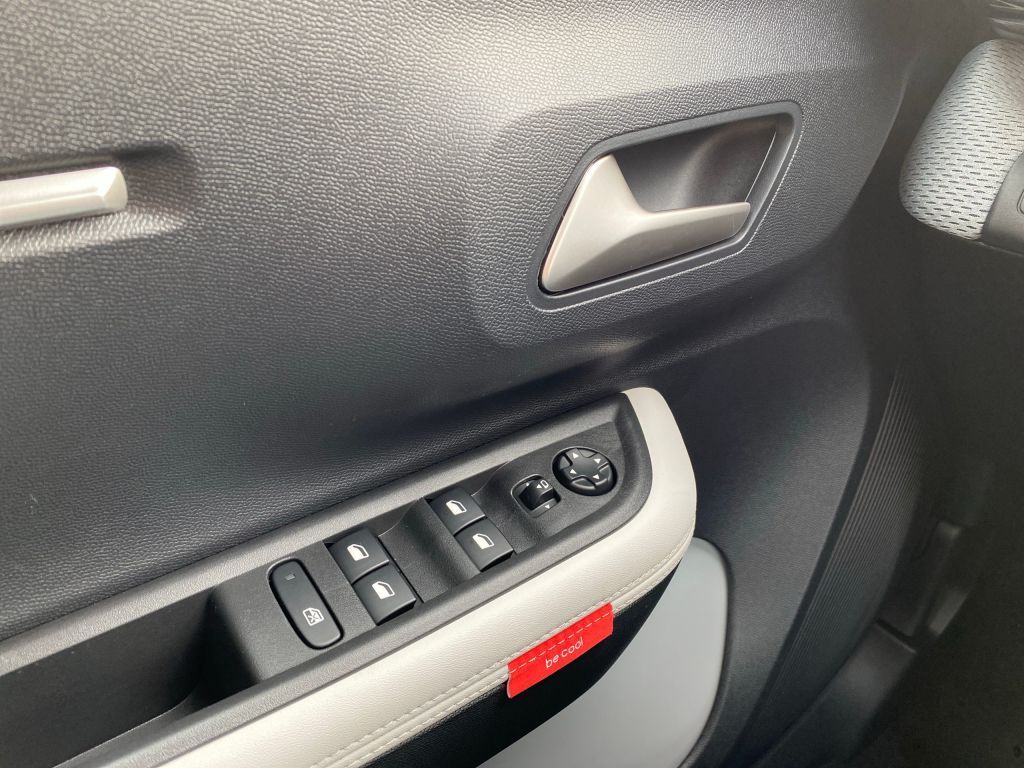 Fahrzeugabbildung Citroën C3 Aircross Turbo 100 PLUS *Winterpaket*Cam*CP*