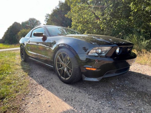 Ford Mustang GT V8 Coupé Schalter 4,6 L Pr...