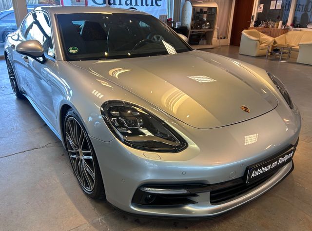 Porsche Panamera 4 S -