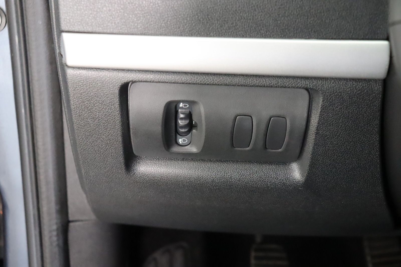 Fahrzeugabbildung Renault Clio Grandtour by Rip Curl 1.2 16V TCE
