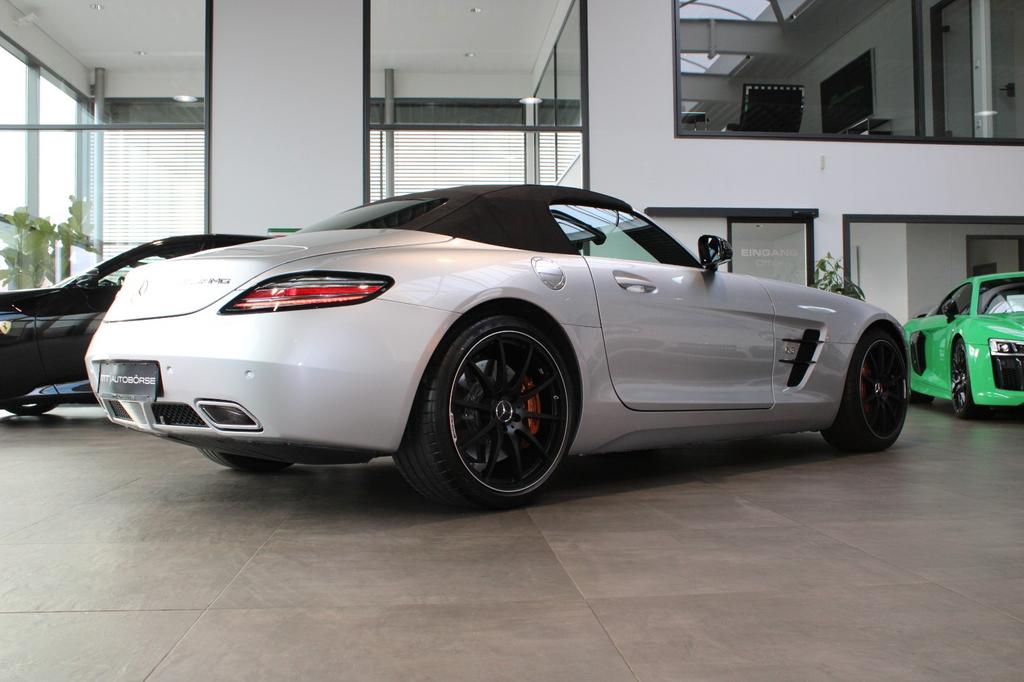 Mercedes-Benz SLS AMG
