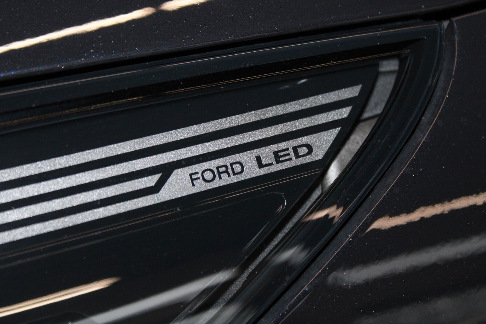Fahrzeugabbildung Ford Kuga ST-Line AUTOMATIK NEUES MODELL 5J Garantie