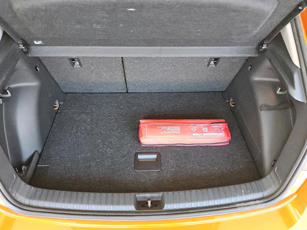 Fahrzeugabbildung SKODA Fabia 1.0l MPI AMBITION *PDC*KLIMA*SHZ*ALLWETTER