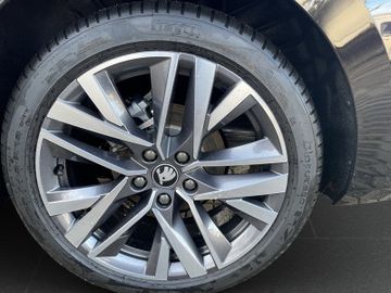 Skoda Octavia Combi 2.0 TDI Tour *PANNO*MATRIX*AHK