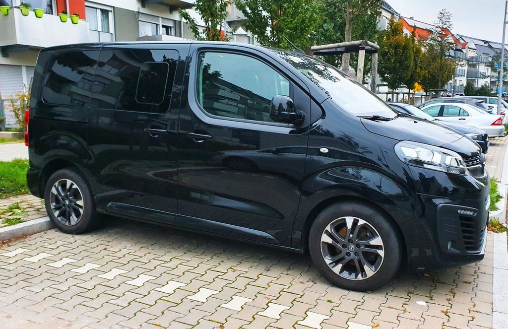 Image of Opel Zafira Life